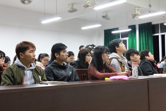 学生.JPG